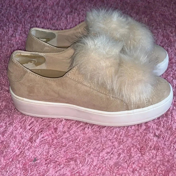 Steve Madden Bryanne Pom Pom Sneakers - Picture 2 of 9